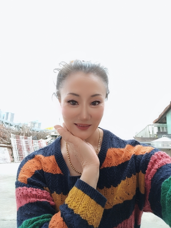 燕子的第四张照片--青岛相亲服务中心