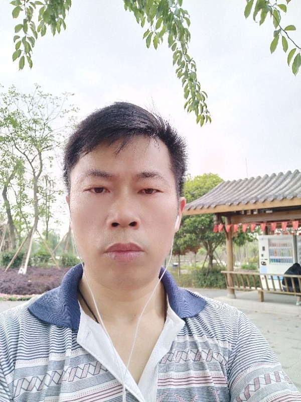 一个人的孤单的第一张照片--青岛相亲服务中心