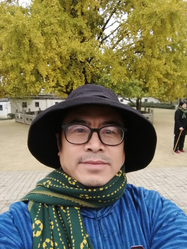 自由人的第一张照片--青岛相亲服务中心