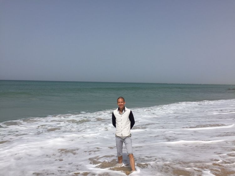 文字的忧伤的第一张照片--青岛相亲服务中心