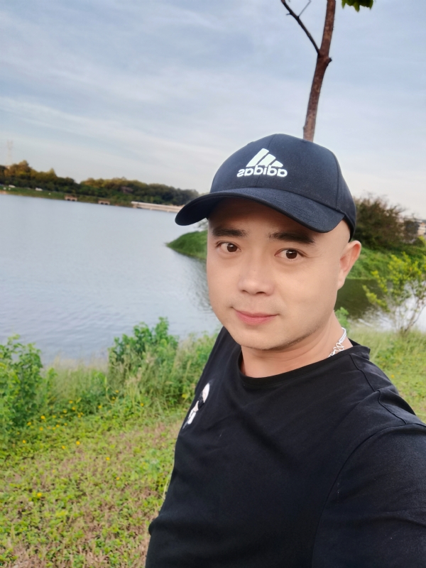 石头哥的第一张照片--青岛相亲服务中心