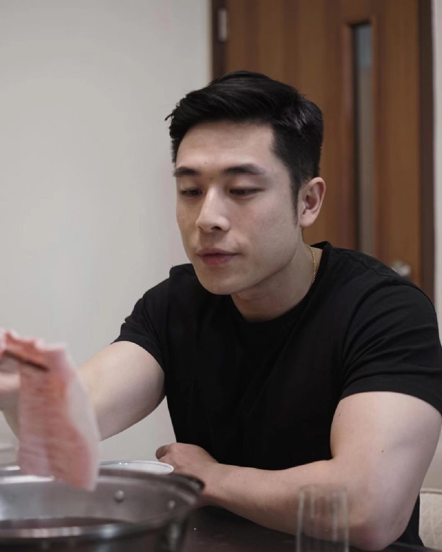 李浩泓的第一张照片--青岛相亲服务中心