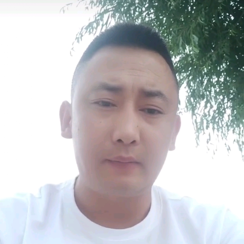 潇洒的第一张照片--青岛相亲服务中心