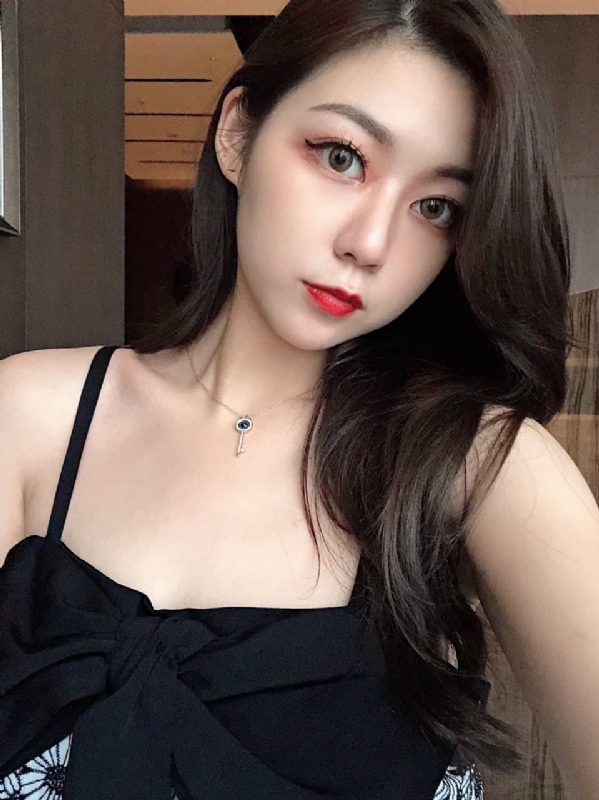 半度微涼的第二张照片--青岛相亲服务中心