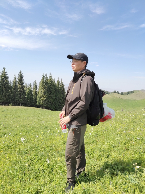 野丁的第一张照片--青岛相亲服务中心