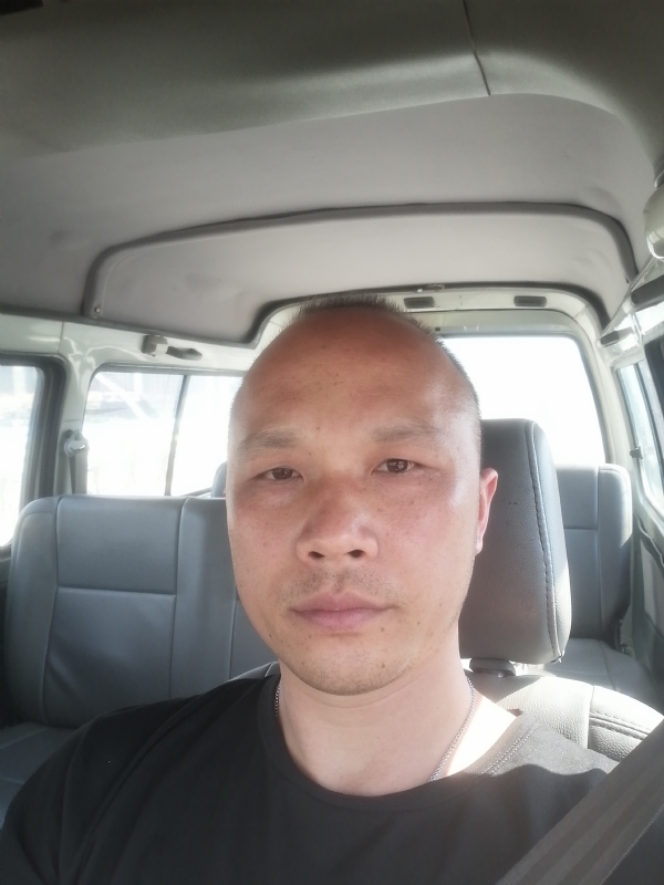 新旺丁的第一张照片--青岛相亲服务中心