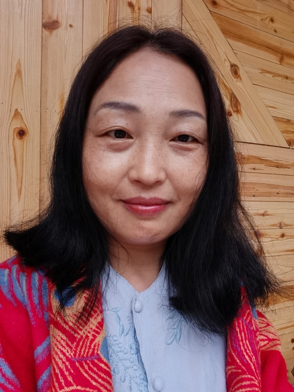 天山雪莲的第一张照片--青岛相亲服务中心