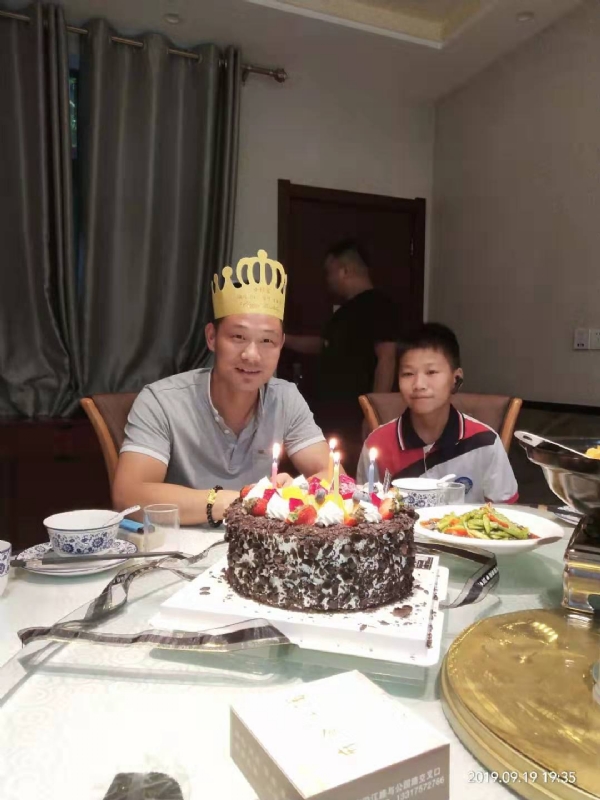 孤独的狼的第一张照片--青岛相亲服务中心