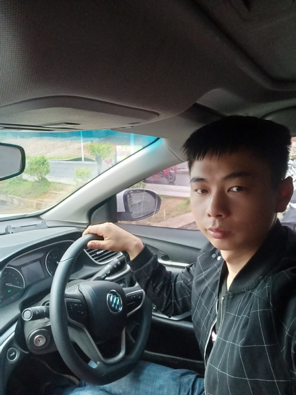 宇的第二张照片--青岛相亲服务中心