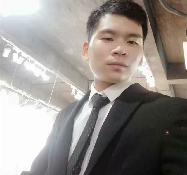 凌晨三点三分的第二张照片--青岛相亲服务中心