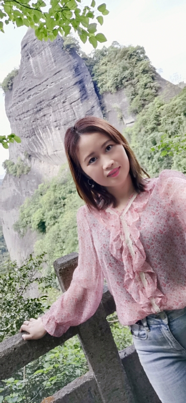 花开半夏的第二张照片--青岛相亲服务中心