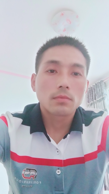 染红尘世的第一张照片--青岛相亲服务中心