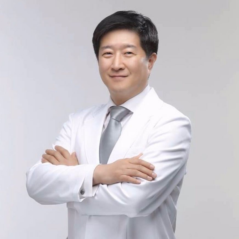 王伟的第五张照片--青岛相亲服务中心