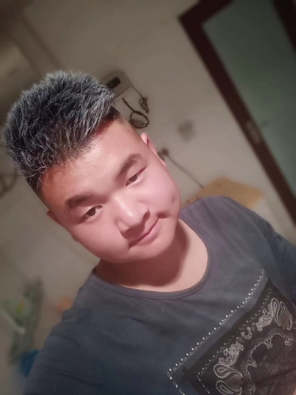 李子木的第二张照片--青岛相亲服务中心