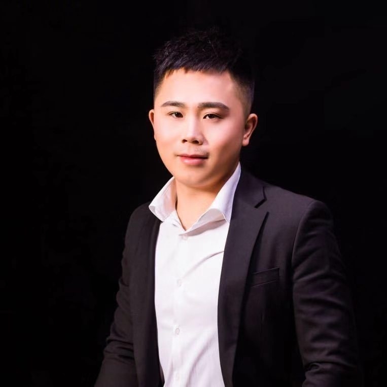 只欠东风的第一张照片--青岛相亲服务中心