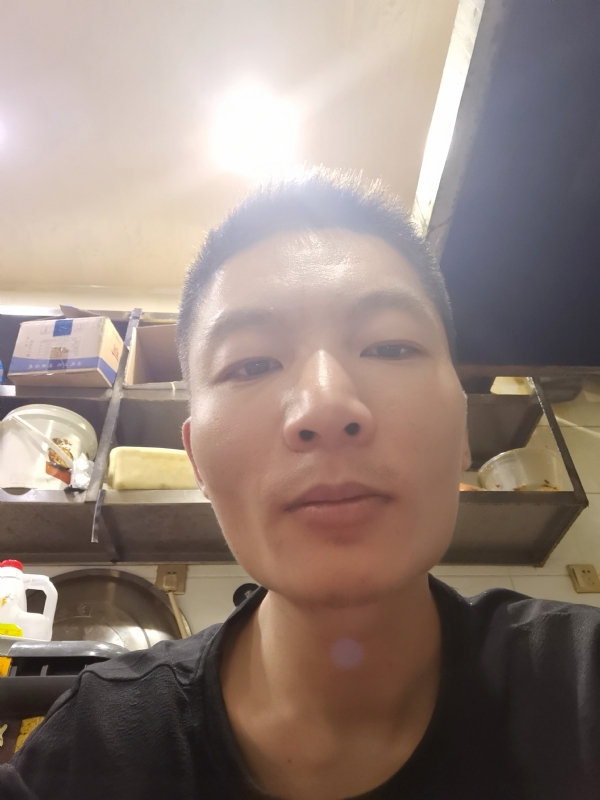 邹先生的第一张照片--青岛相亲服务中心