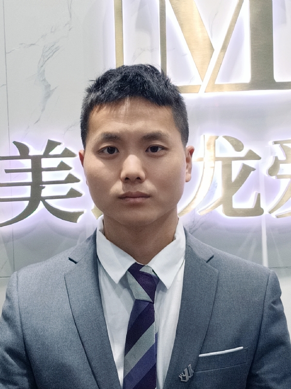 武路的第一张照片--青岛相亲服务中心