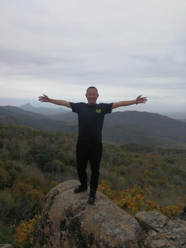 俗人的第一张照片--青岛相亲服务中心