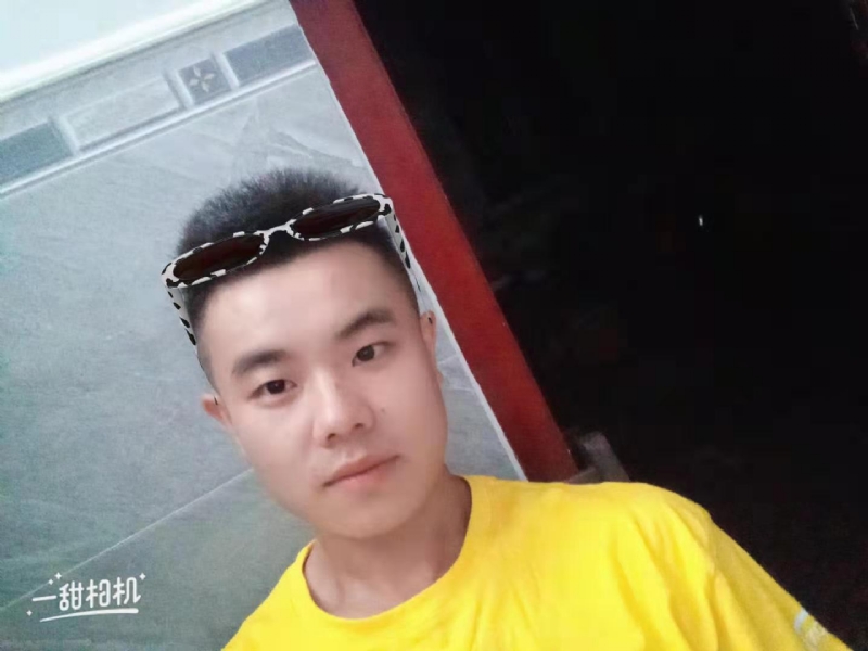 建国90周年的学渣的第一张照片--青岛相亲服务中心