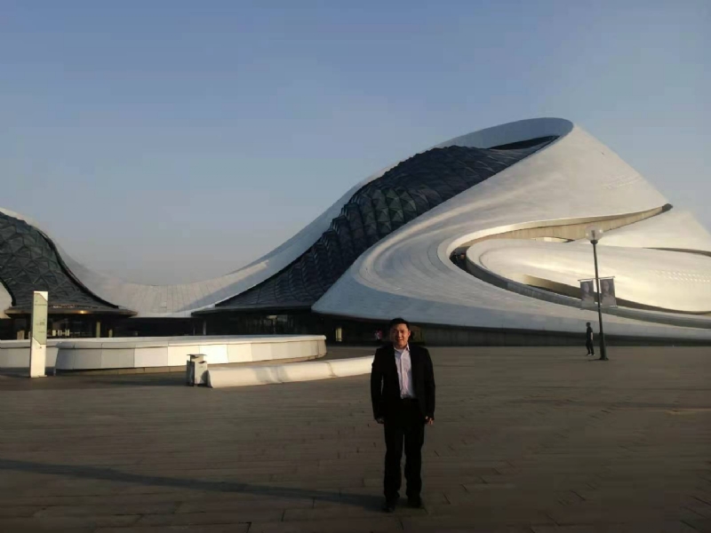 荣荣的第一张照片--青岛相亲服务中心