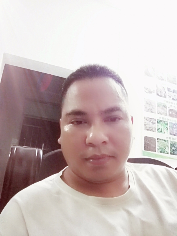 小叔也有爱的第一张照片--青岛相亲服务中心