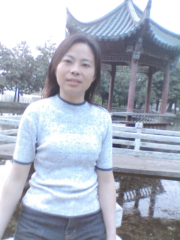 小草的第二张照片--青岛相亲服务中心