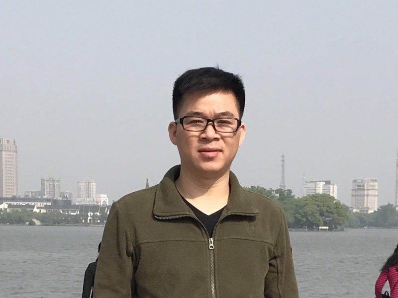 孔雀鱼的第一张照片--青岛相亲服务中心