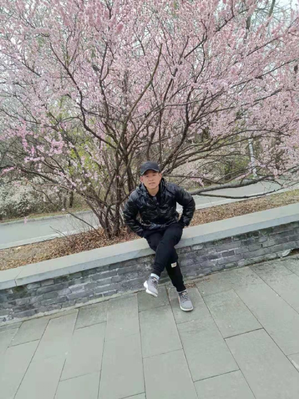 寻找幸福的第一张照片--青岛相亲服务中心