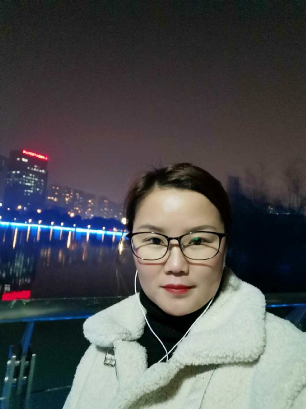 小英的第一张照片--青岛相亲服务中心