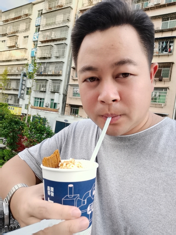 K金o的第一张照片--青岛相亲服务中心