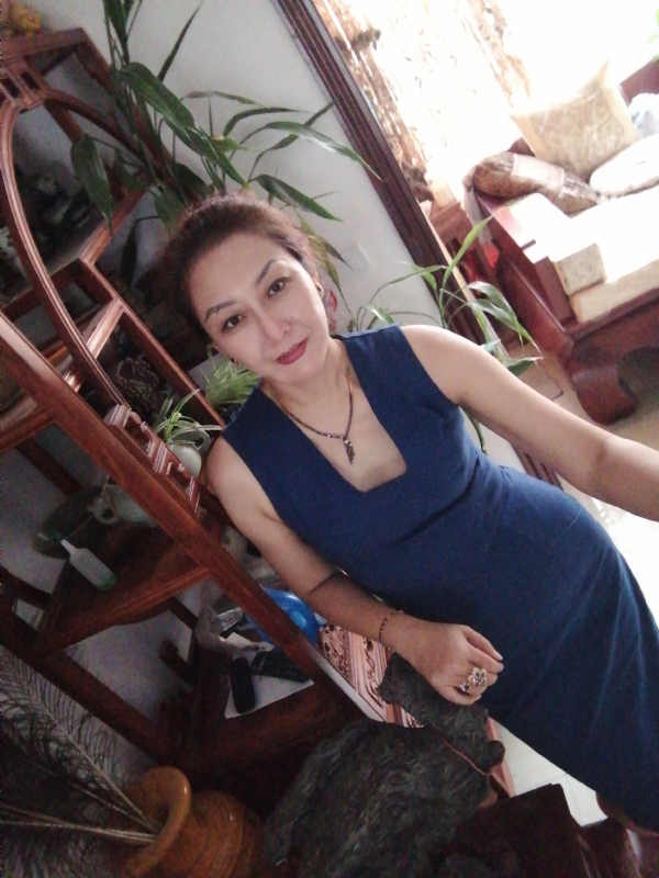 1975珠砂痣的第二张照片--青岛相亲服务中心