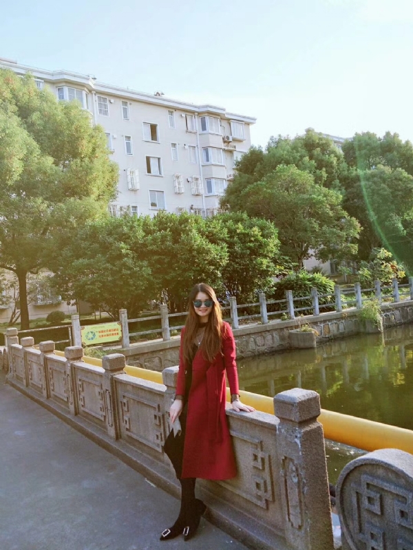 yaya的第一张照片--青岛相亲服务中心