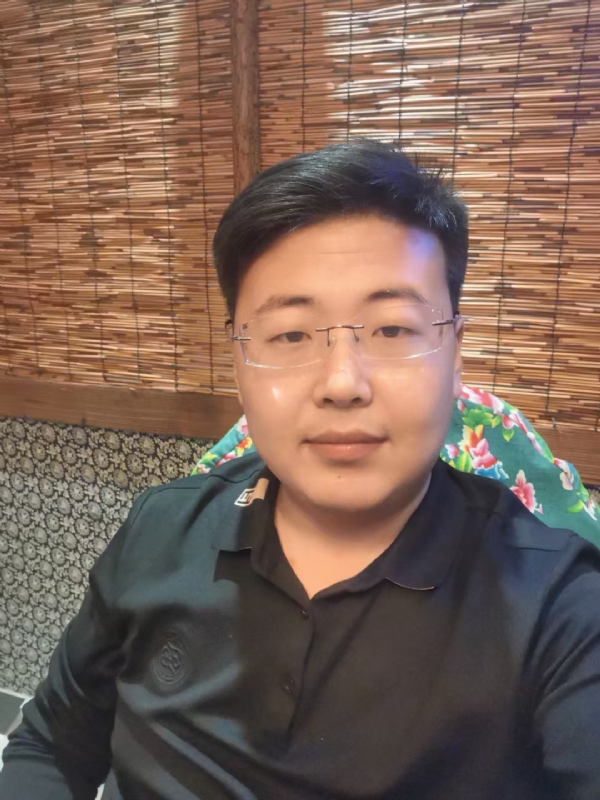 刘先生的第一张照片--青岛相亲服务中心