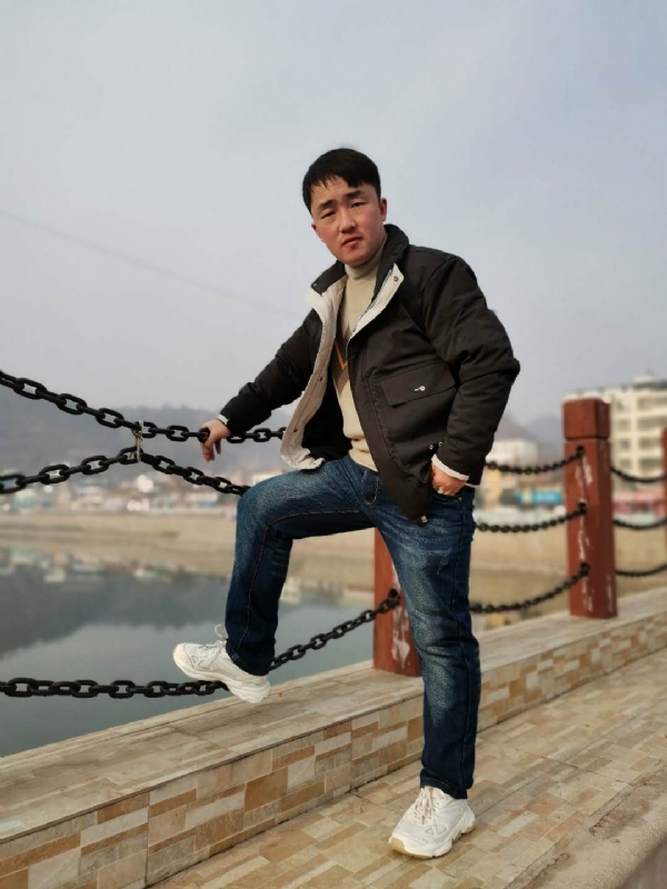 性情中人的第一张照片--青岛相亲服务中心