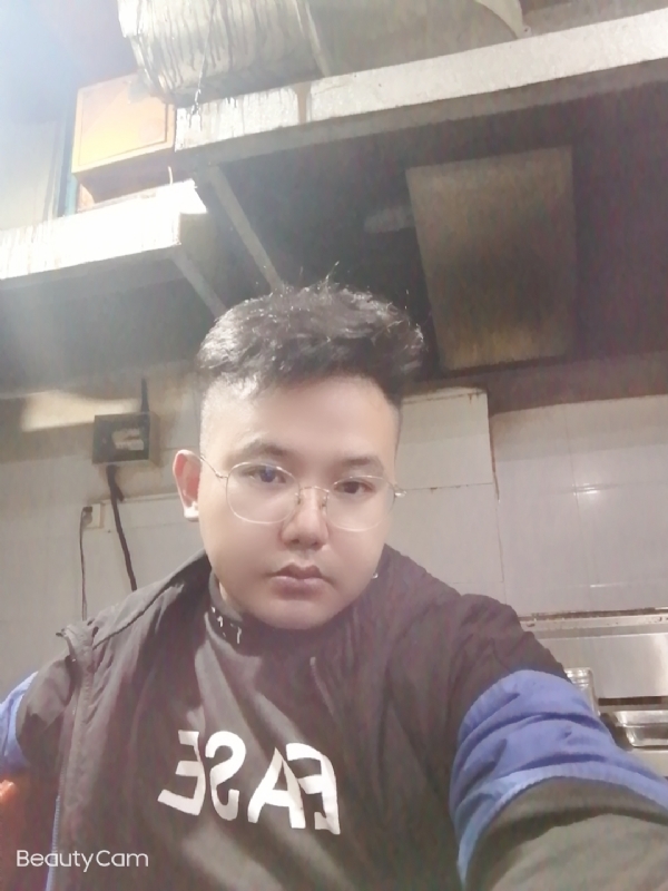 棒哥的第一张照片--青岛相亲服务中心