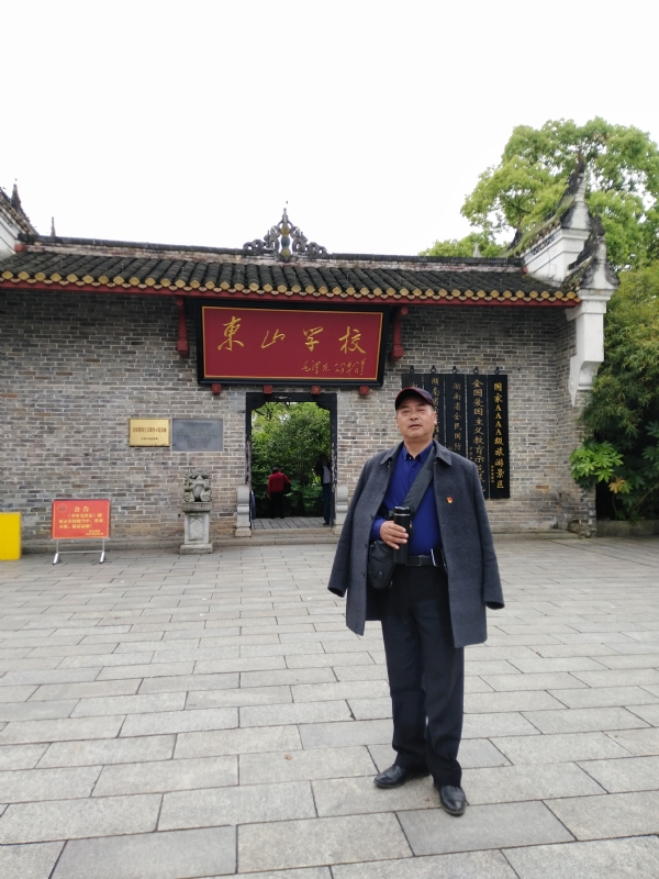 孤独的老帅的第二张照片--青岛相亲服务中心