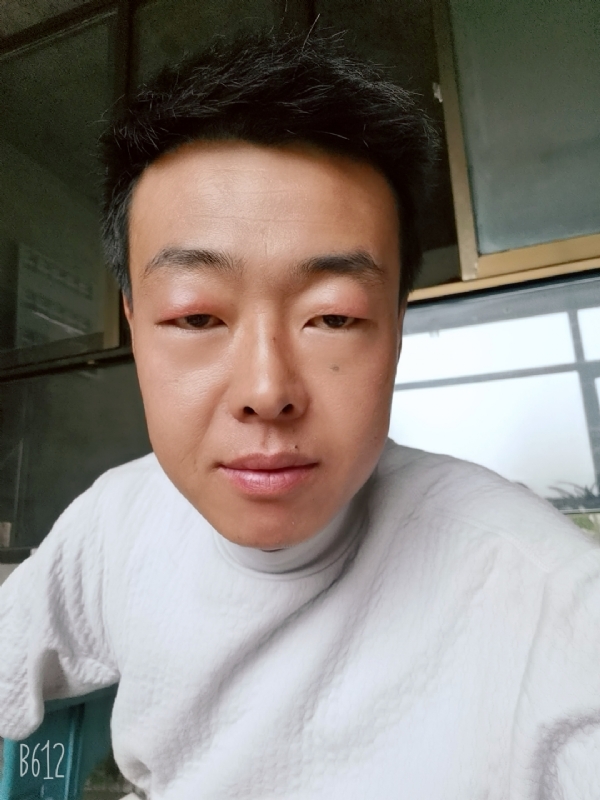 缺爱80后的第一张照片--青岛相亲服务中心