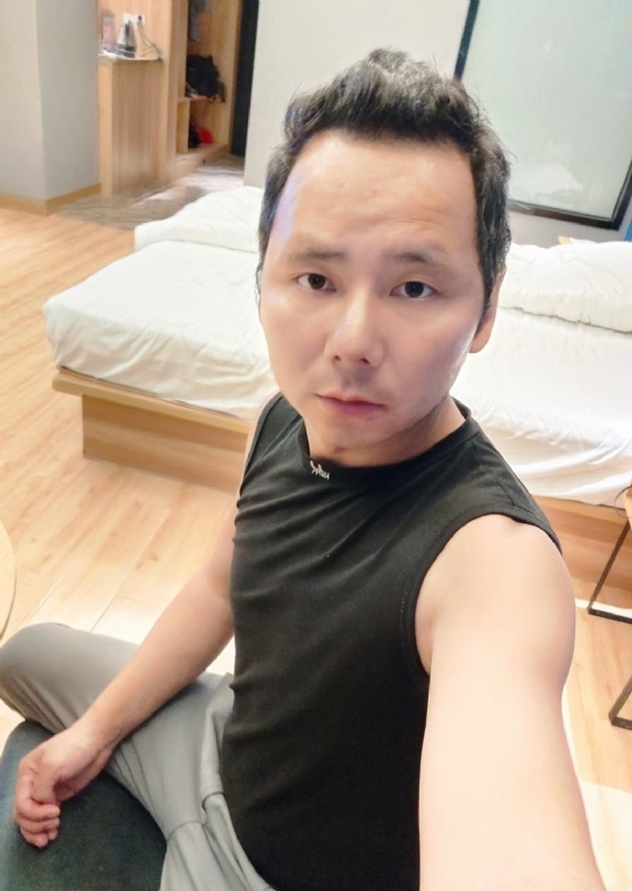 爱远的要命的第一张照片--青岛相亲服务中心