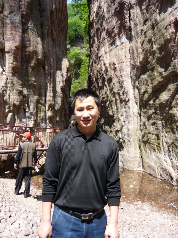 阳光幸福快乐的第三张照片--青岛相亲服务中心