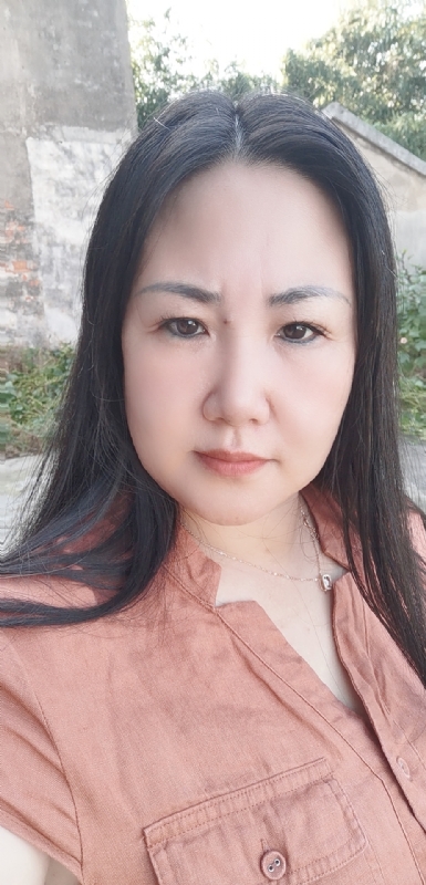 乖乖一女的第一张照片--青岛相亲服务中心