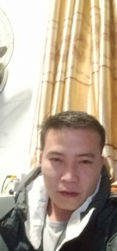 一个人的烟火的第一张照片--青岛相亲服务中心