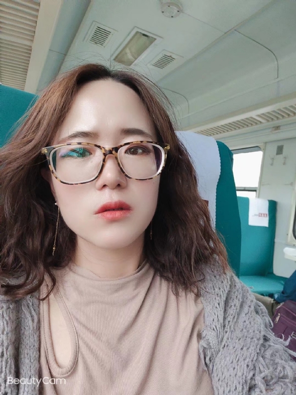 云烟成雨的第一张照片--青岛相亲服务中心