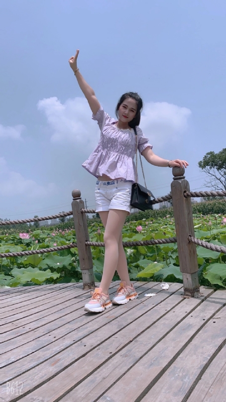 秋水伊人的第三张照片--青岛相亲服务中心