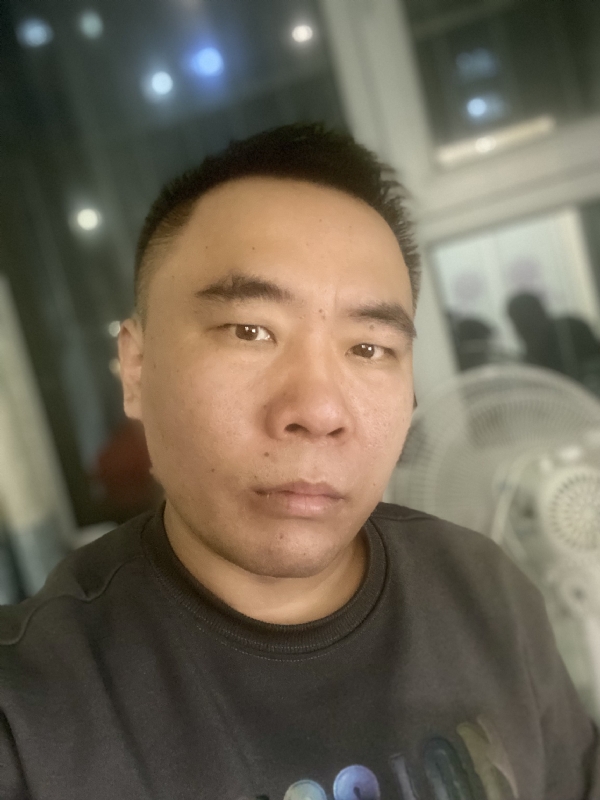 云的第四张照片--青岛相亲服务中心