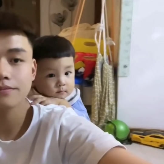 嘻嘻嘻的第一张照片--青岛相亲服务中心