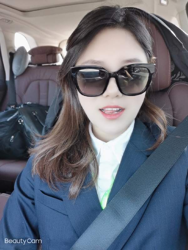 湖南妹子在深圳的第二张照片--青岛相亲服务中心