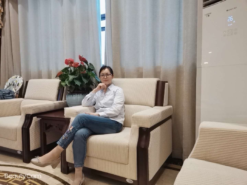 秋水伊人的第一张照片--青岛相亲服务中心