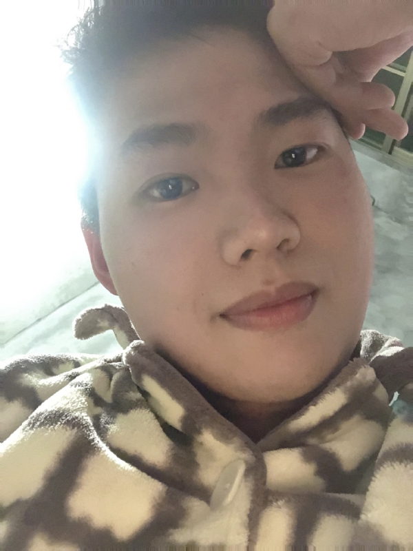 她的第四张照片--青岛相亲服务中心