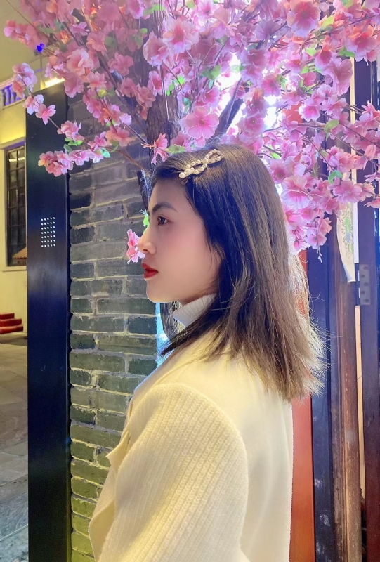 大眼妹的第一张照片--青岛相亲服务中心