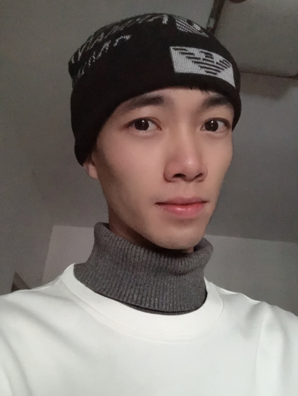 小良先生的第一张照片--青岛相亲服务中心